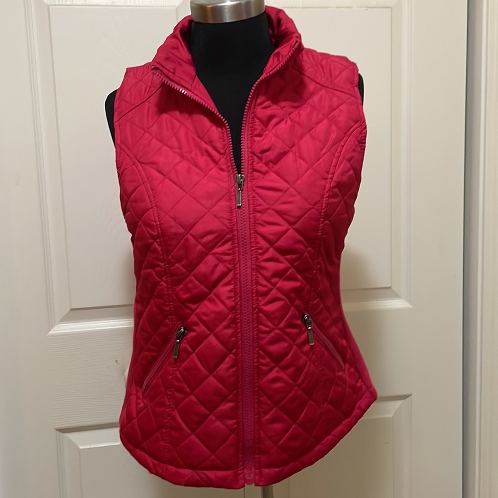 Laura Scott Hot Pink Quilted Vest. Size M, zipper closure & 2 zip pockets - Picture 3 of 8